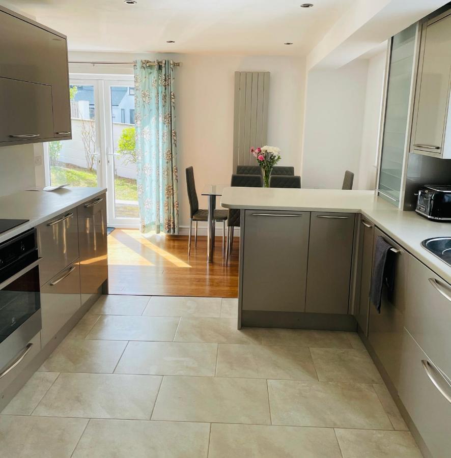 Sunny Corner, Padstow. Spacious 3 Bedrooms, 2.5 Bathrooms, Parking, Garden. Exterior foto